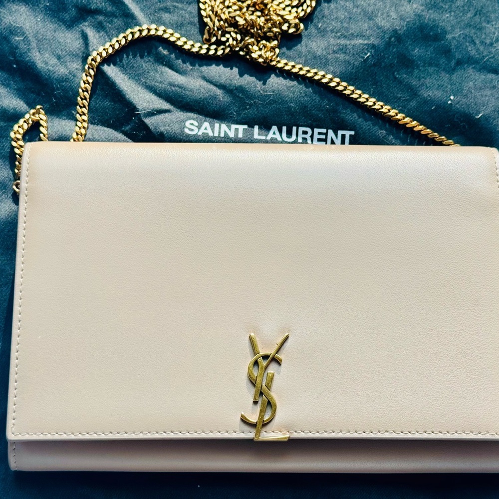 Yves Saint Laurent Tan Crossbody Bag with Iconic Logo - Picture 5 of 6